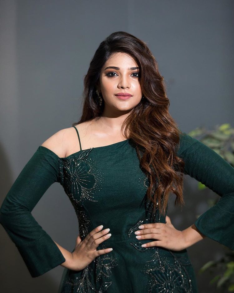 Aathmika Wiki Biography Age Height Boyfriend Movies Caste Family Some lesser known facts about aathmika aathmika is a rising tamil actress known for her work in the movie 'meesaya murukku'. aathmika wiki biography age height